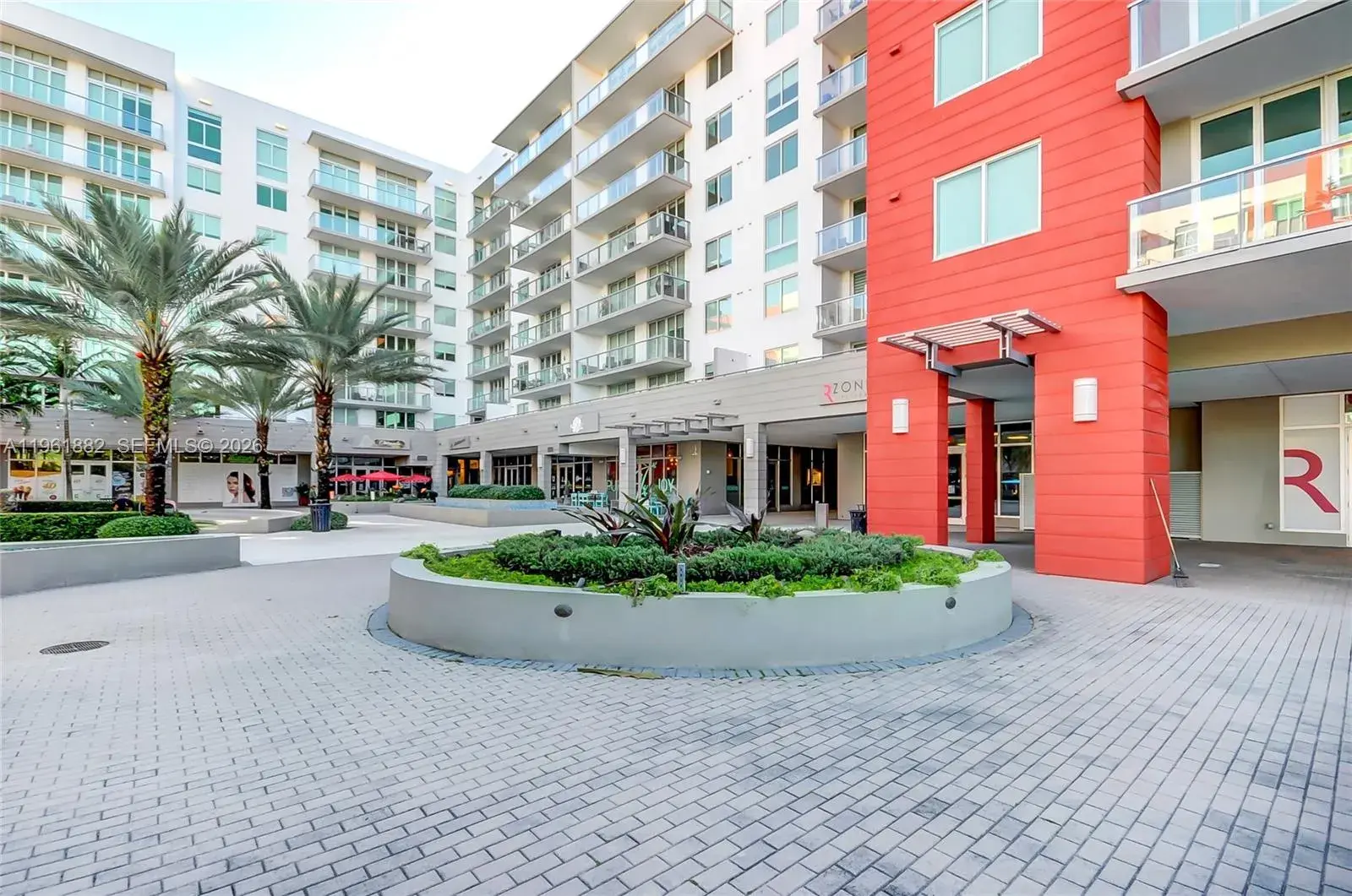 1 bedroom 1 bath for sale at 7661 NW 107th Ave # 506, Doral FL 33178