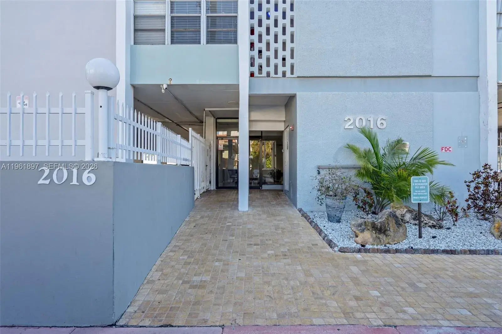 2016 Bay Dr # 203, Miami Beach FL 33141