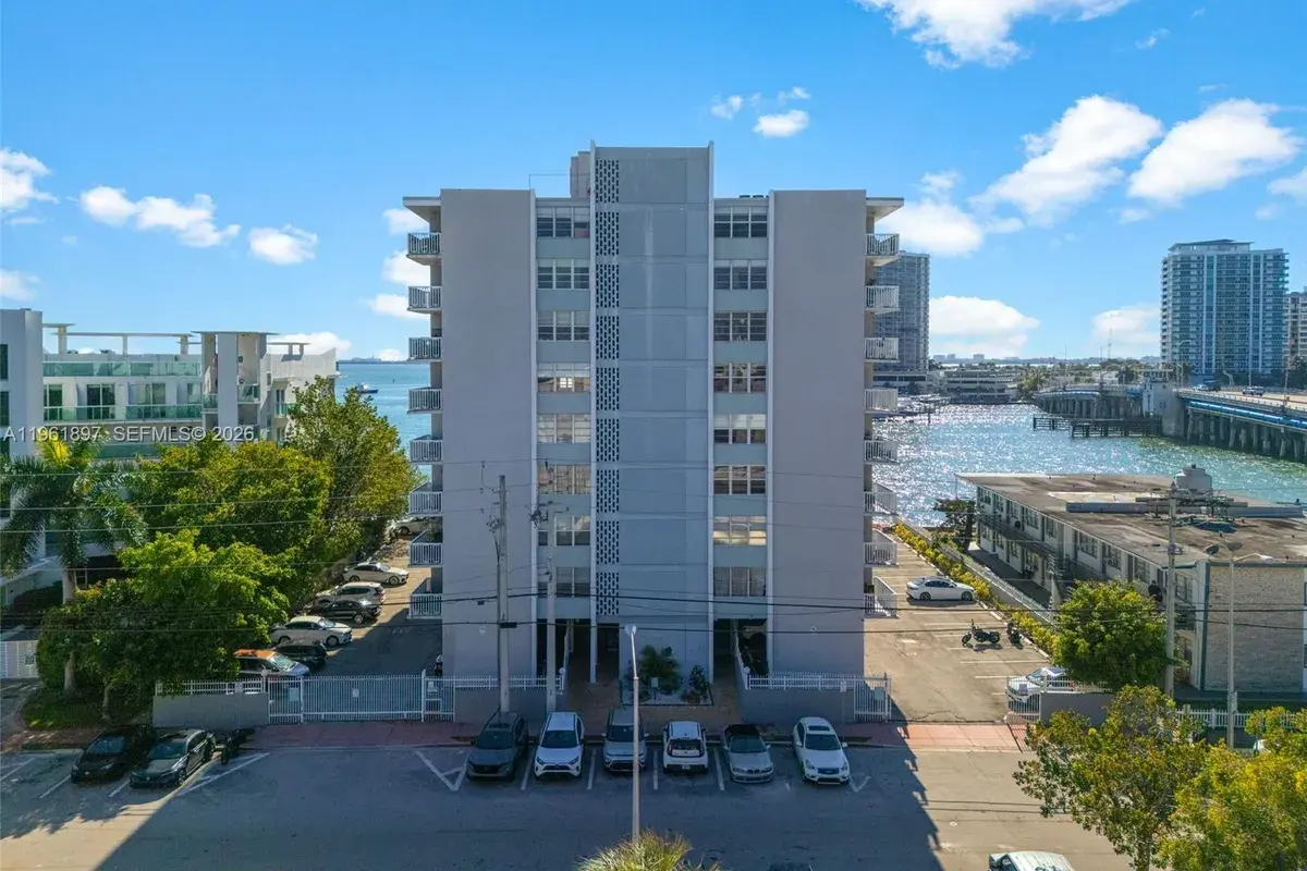 2016 Bay Dr # 203, Miami Beach FL 33141