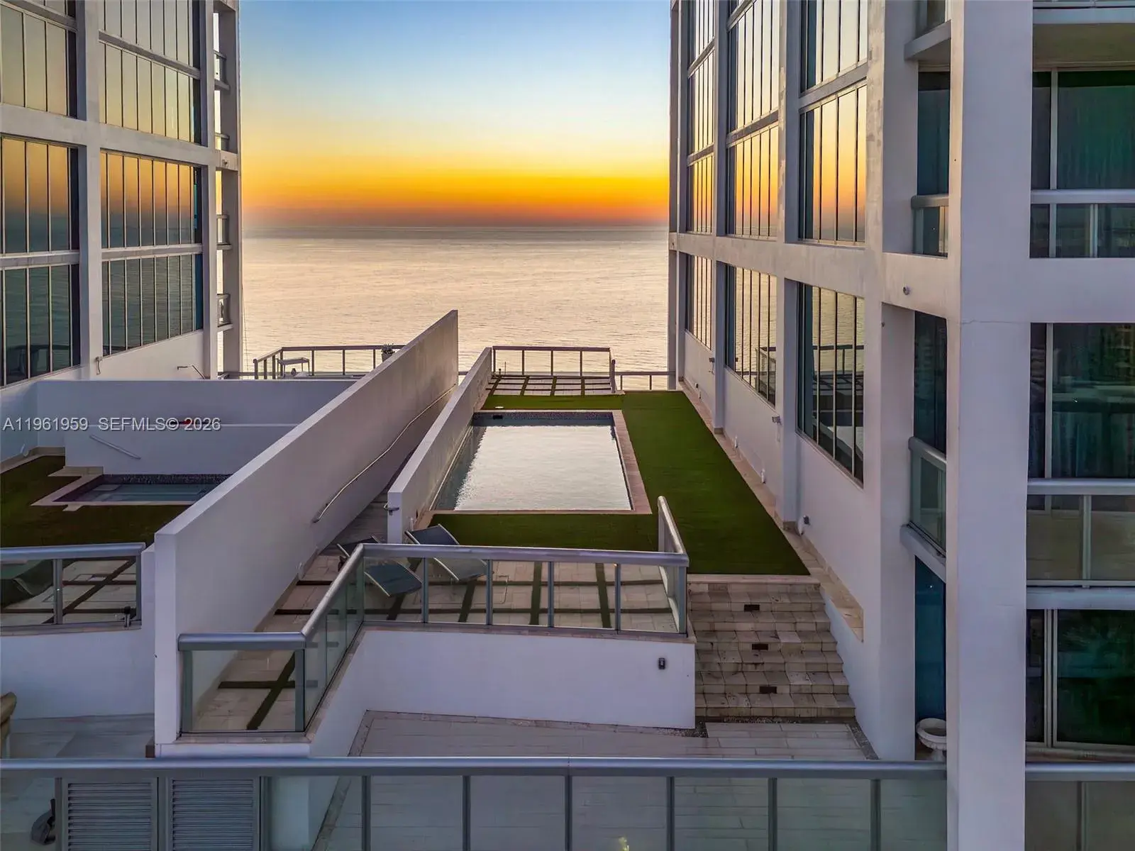 6899 Collins Ave, Miami Beach FL 33141