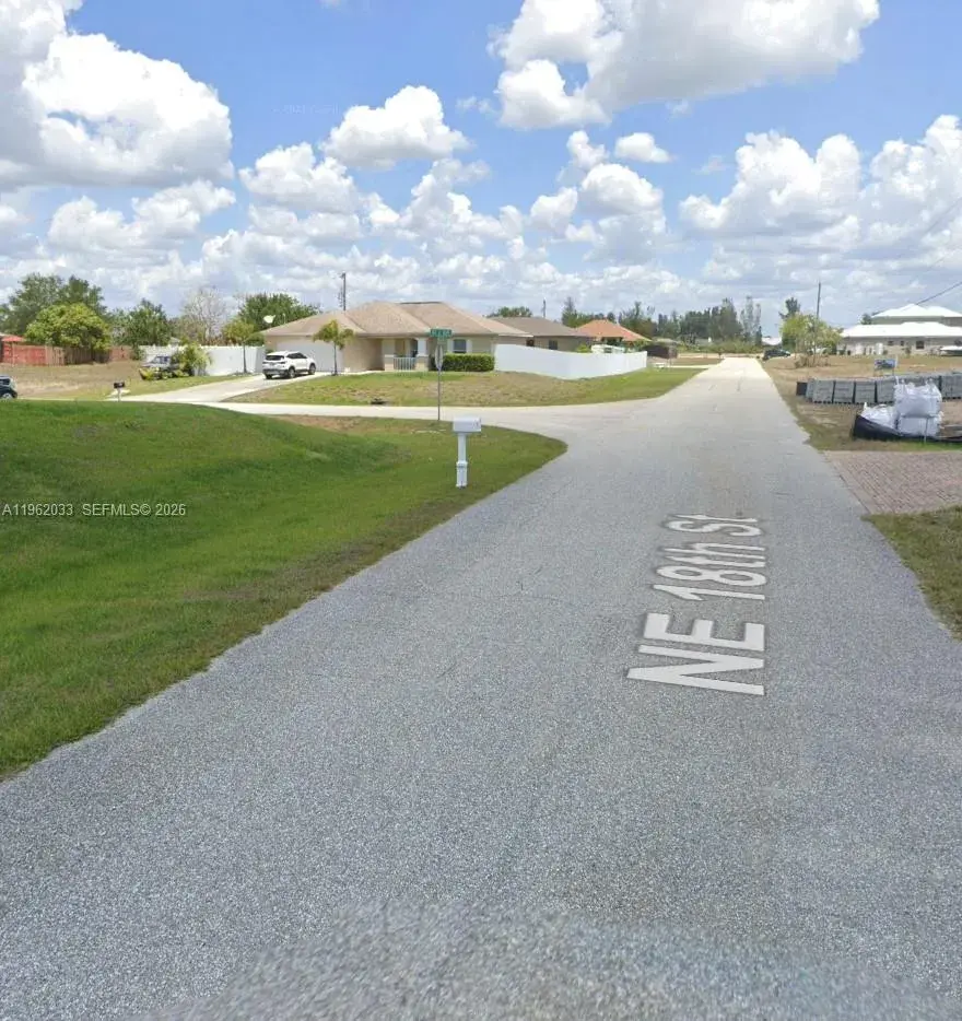 124 NE 18TH ST, Cape Coral FL 33909