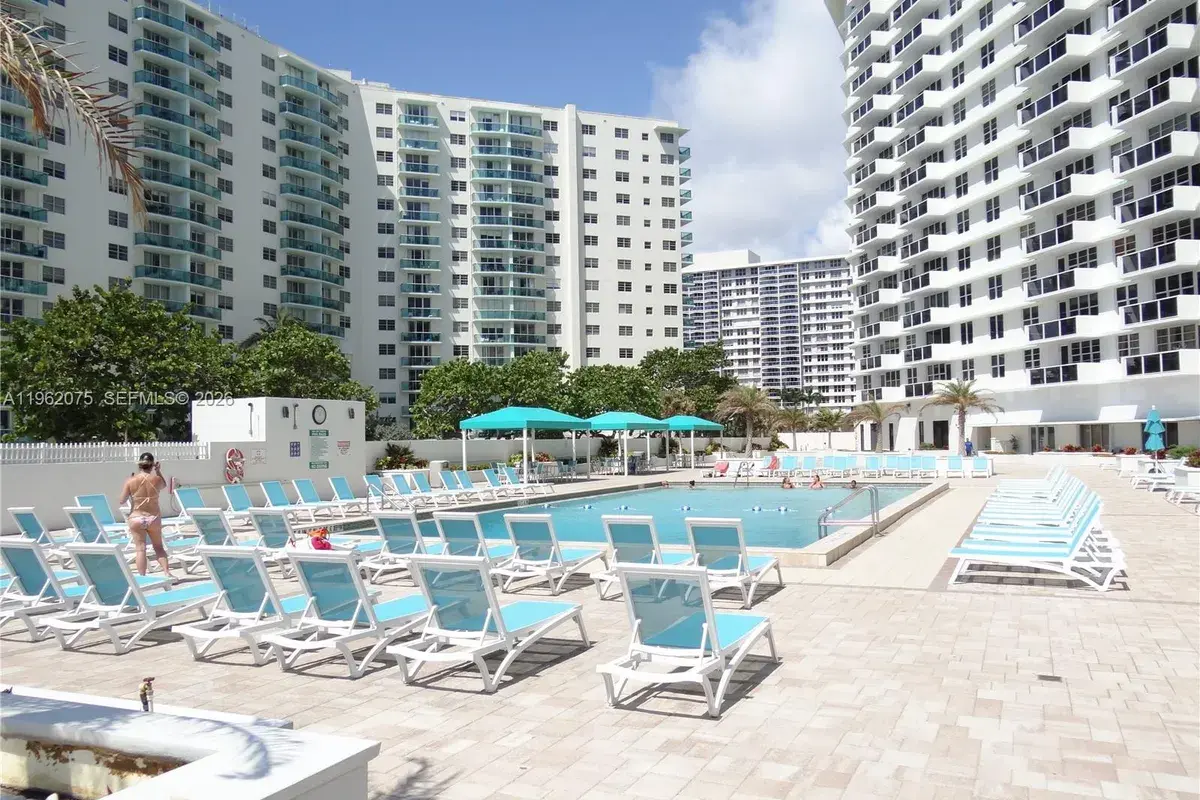 3725 S Ocean Dr # 607, Hollywood FL 33019