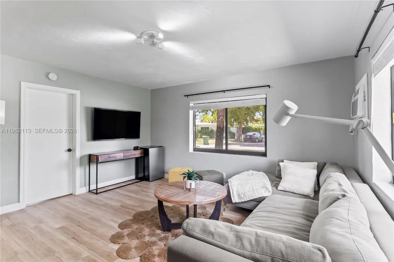 715 NE 6th St # 1, Hallandale Beach FL 33009