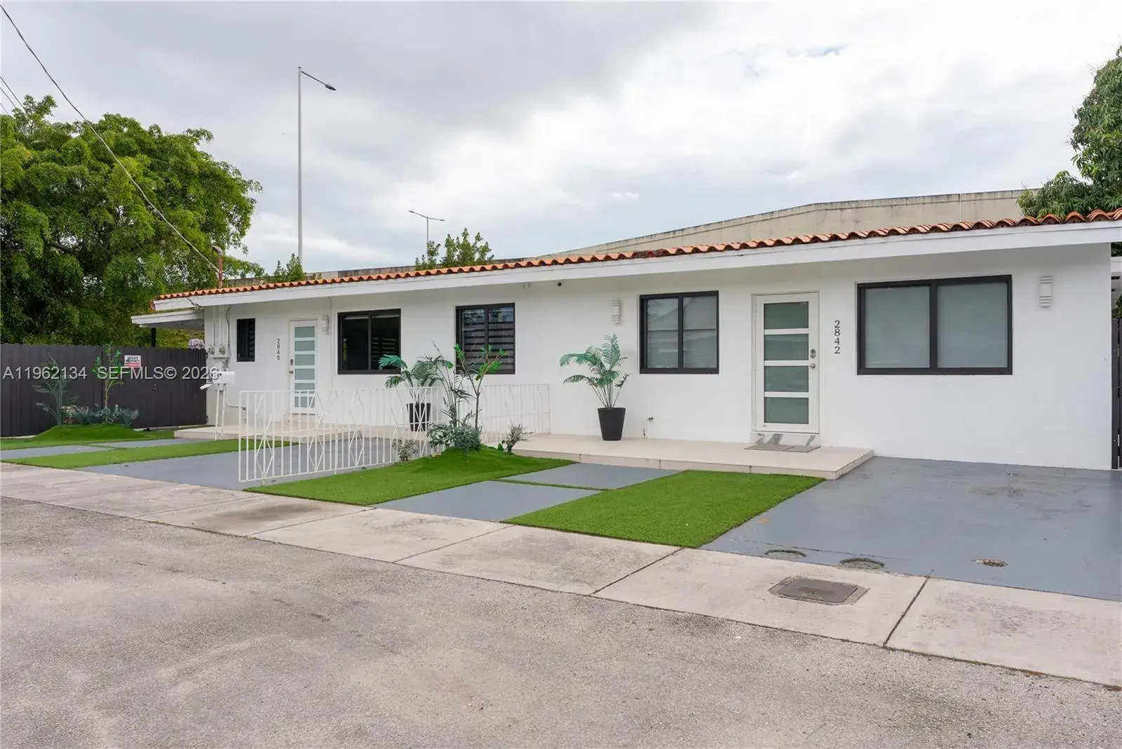 2840-2842 NW 13th St, Miami FL 33125