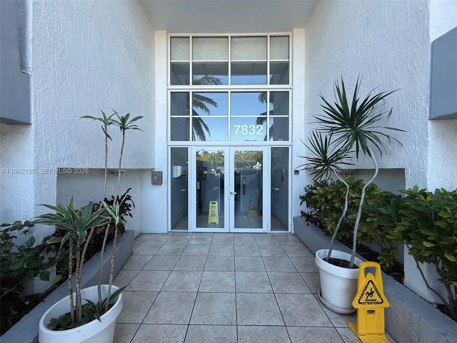 7832 Collins Ave # 207, Miami Beach FL 33141 photo 2