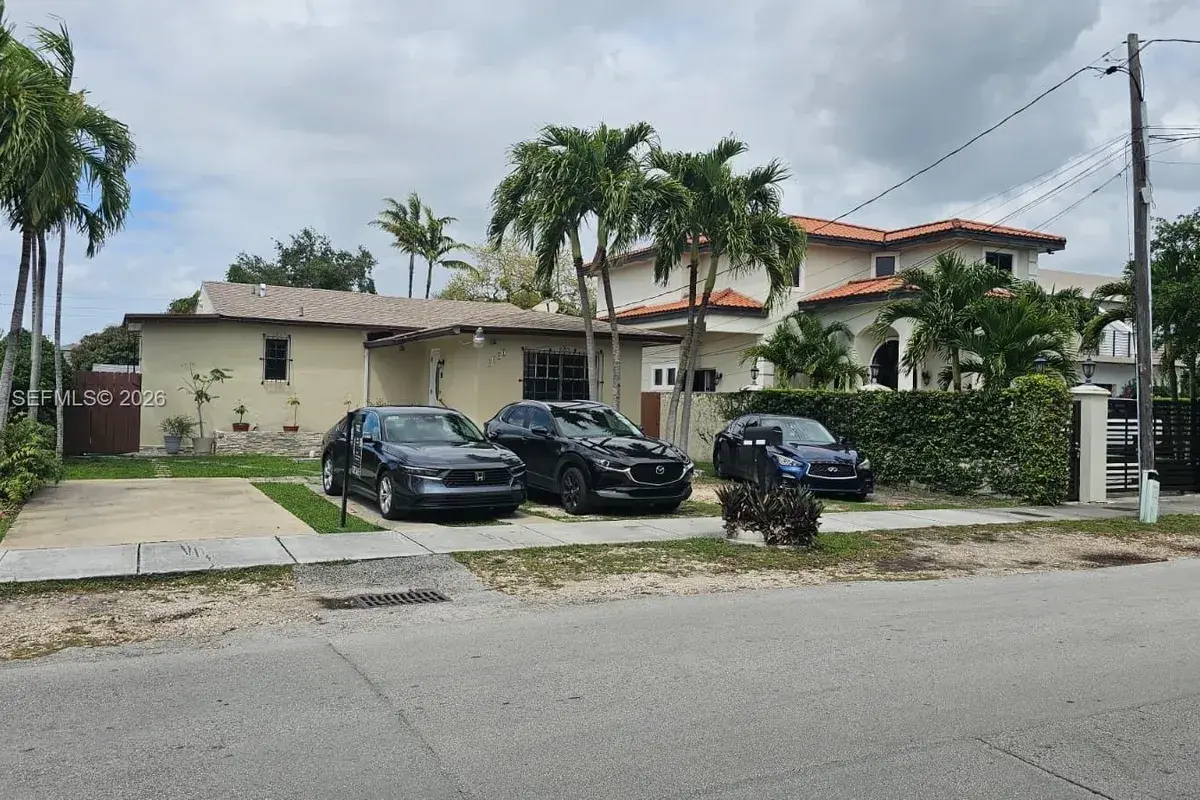 8891 SW 28th St, Miami FL 33165