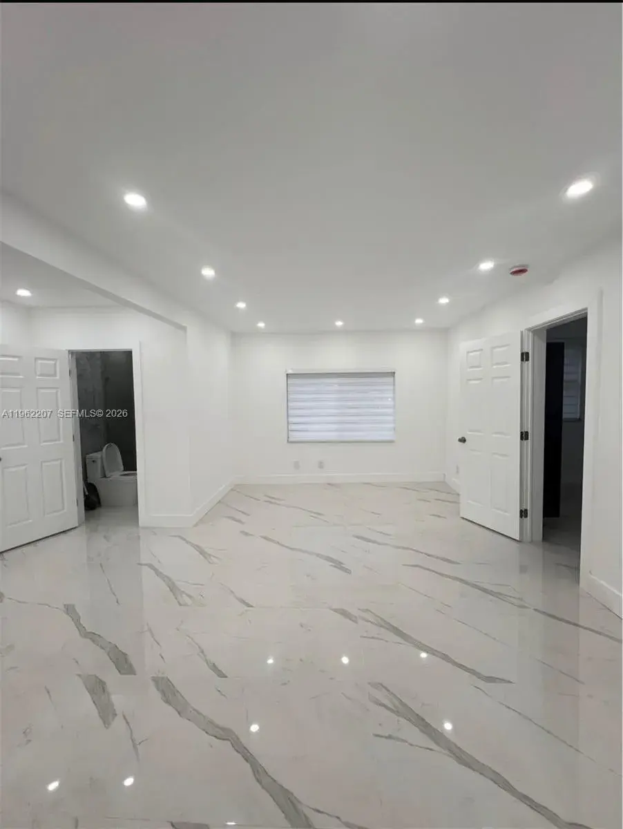 1015 S 17th Ave # 8, Hollywood FL 33020