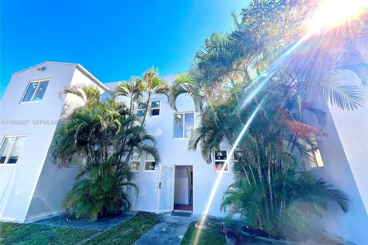 1015 S 17th Ave # 8, Hollywood FL 33020