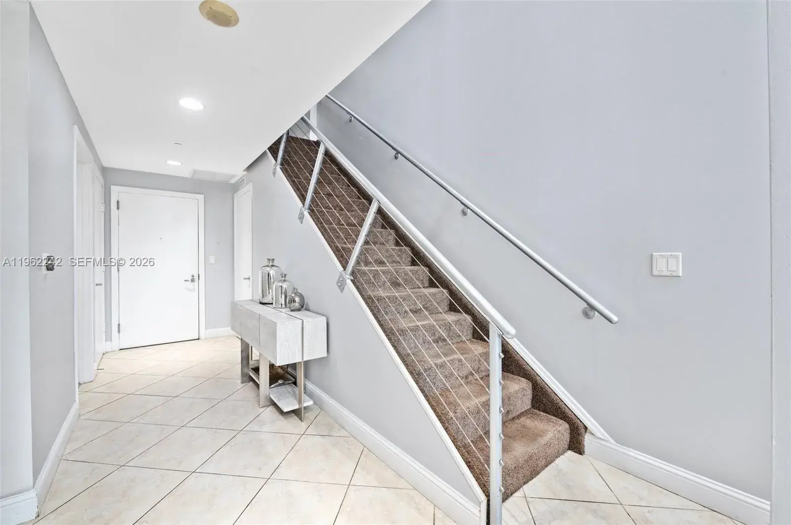 1 bedroom 2 bath Residential for sale at 1050 Brickell Ave # 1014, Miami FL 33131