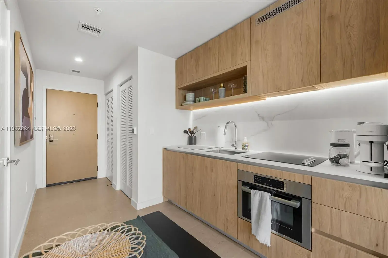 11 NE 6th St # 1615, Miami FL 33132