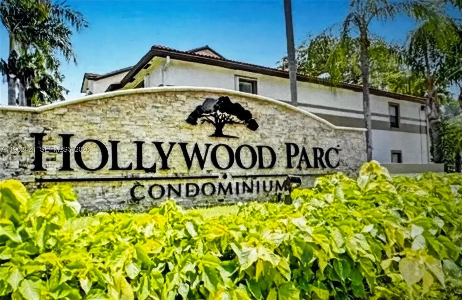 1 bedroom 1 bath Residential for sale at 510 S Park Rd # 14, Hollywood FL 33021