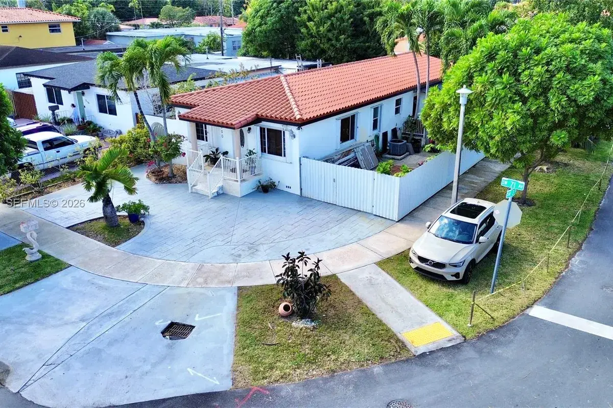 300 SW 71st Ave, Miami FL 33144