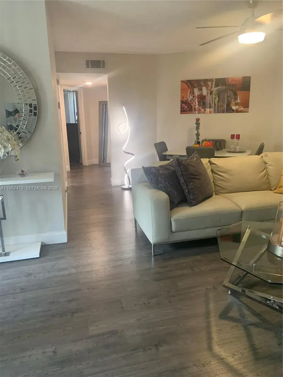 2 bedroom 2 bath Residential for sale at 505 Spencer Dr # 101, West Palm Beach FL 33409