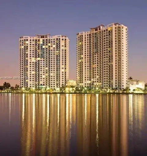 2 bedroom 2 bath Residential for sale at 2641 N Flamingo Rd, Sunrise FL 33323