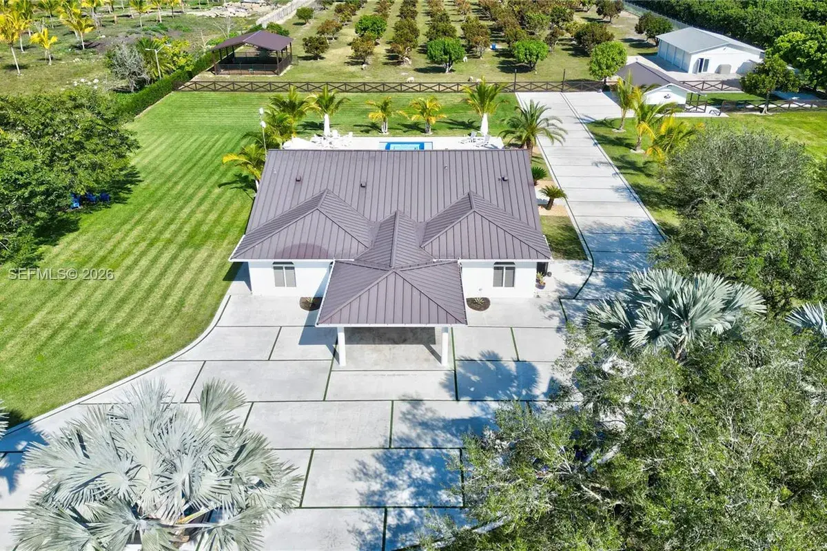 20407 SW 226th St, Miami FL 33170