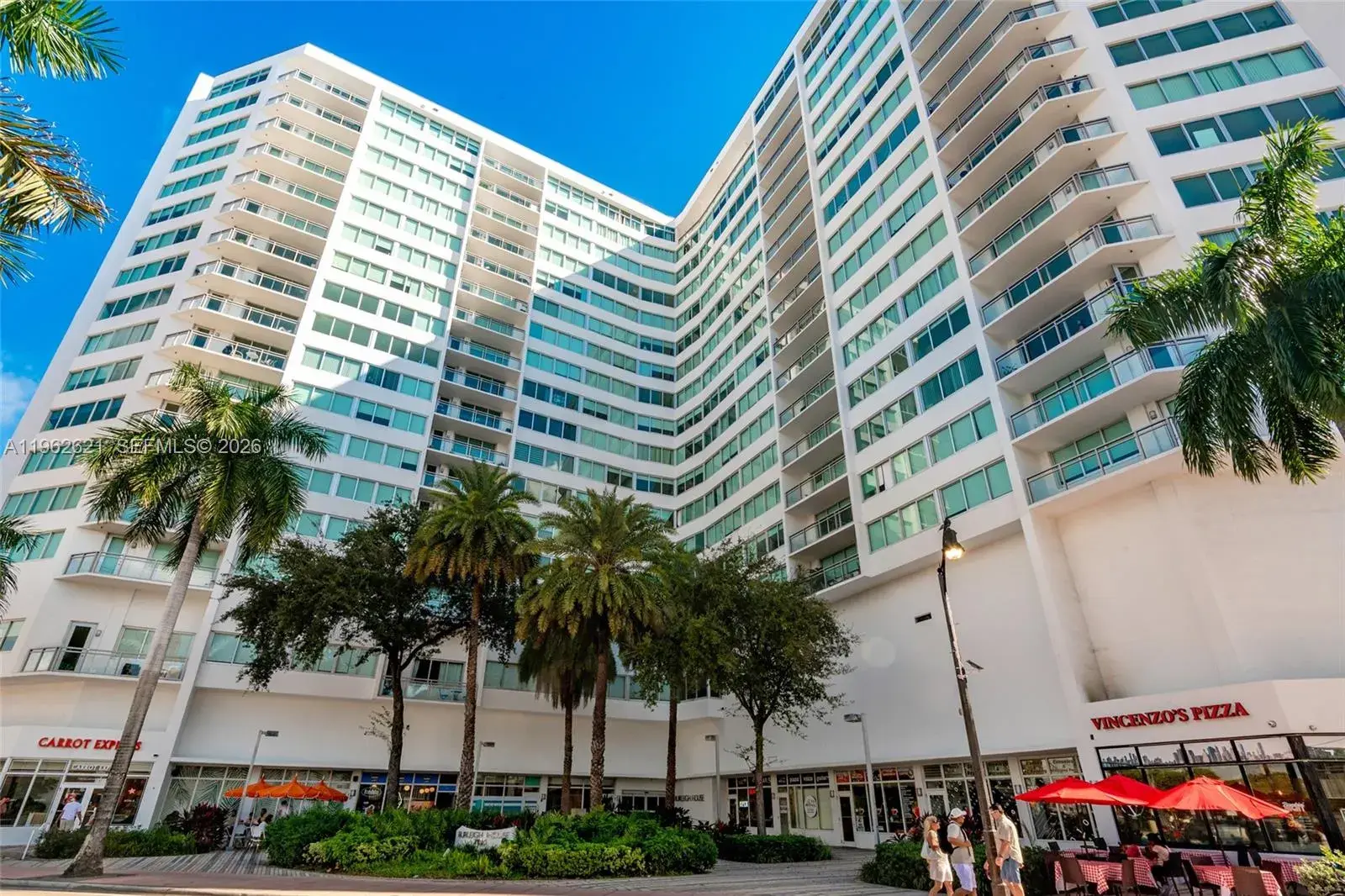 1 bedroom 2 bath Residential for sale at 7135 Collins # 533, Miami Beach FL 33141