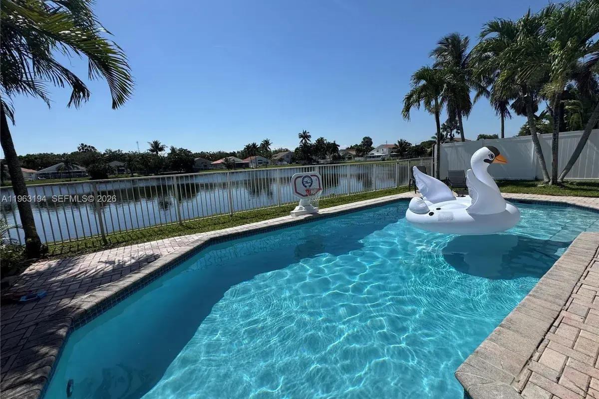 4943 SW 33rd Way, Hollywood FL 33312