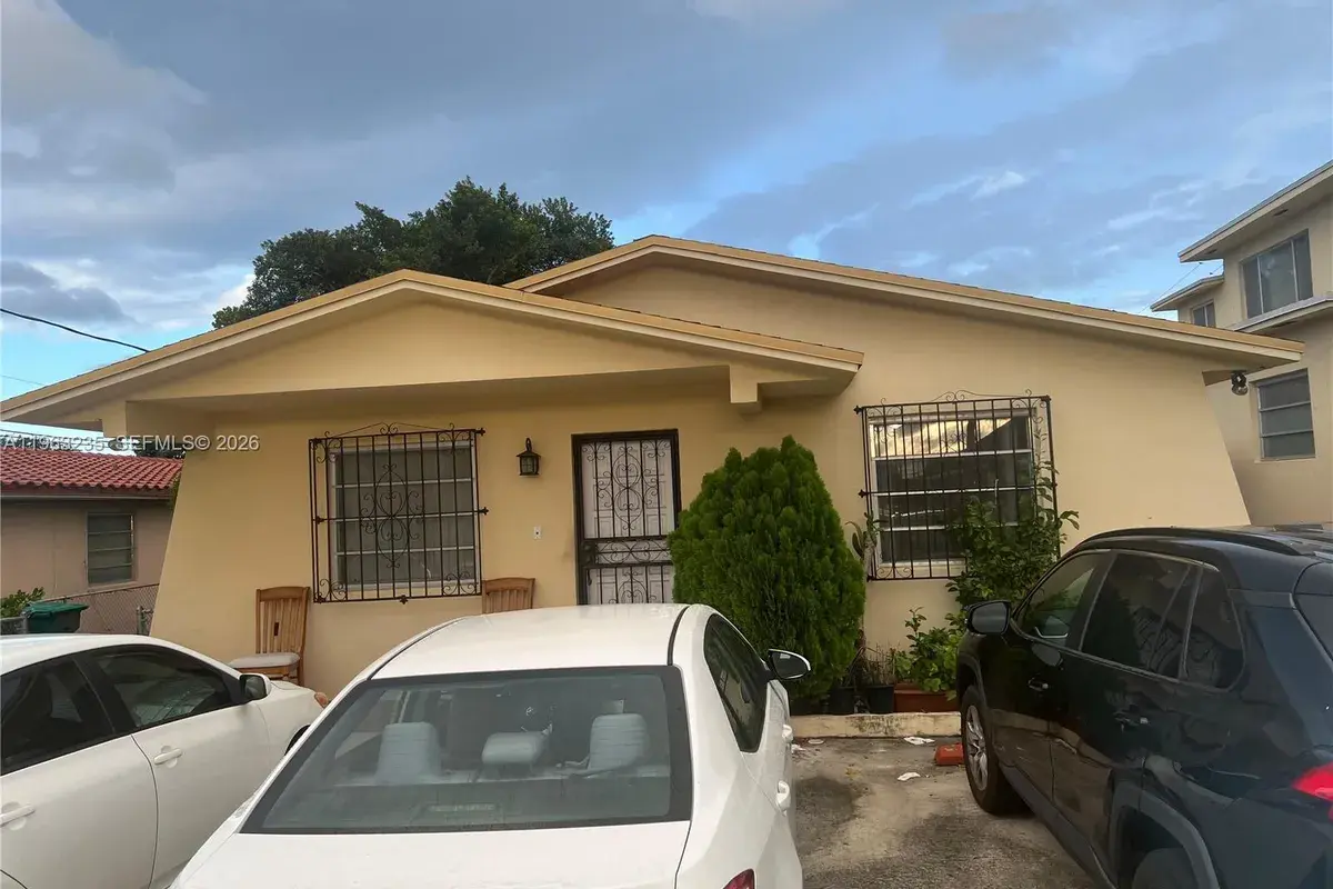 733 NW 33rd Ave, Miami FL 33125
