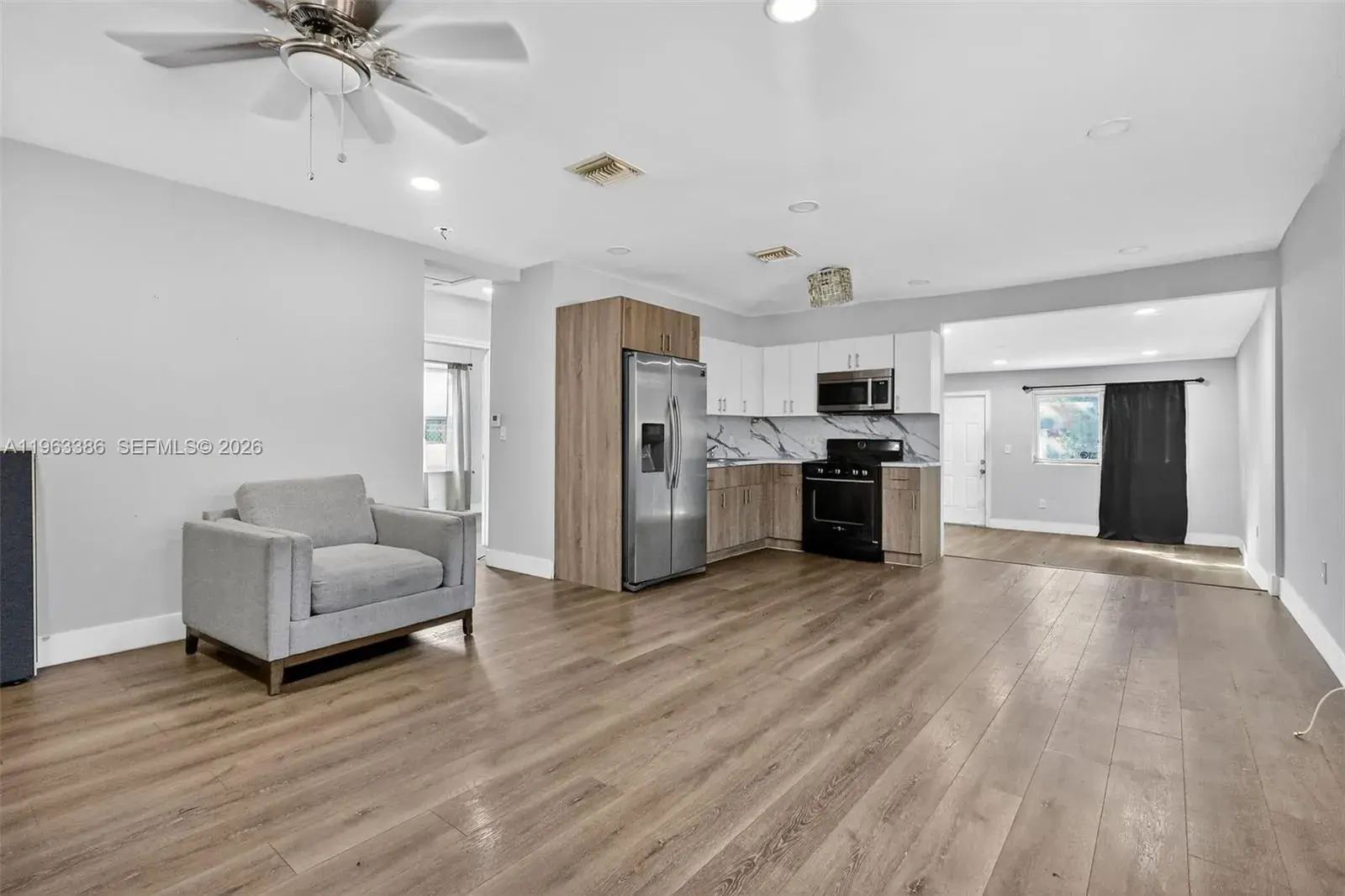 1880 NW 69th St, Miami FL 33147