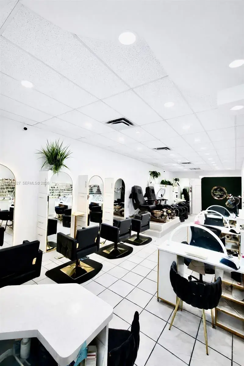 Business Opportunity for sale at Beauty Salon Flagler St, Miami FL 33144