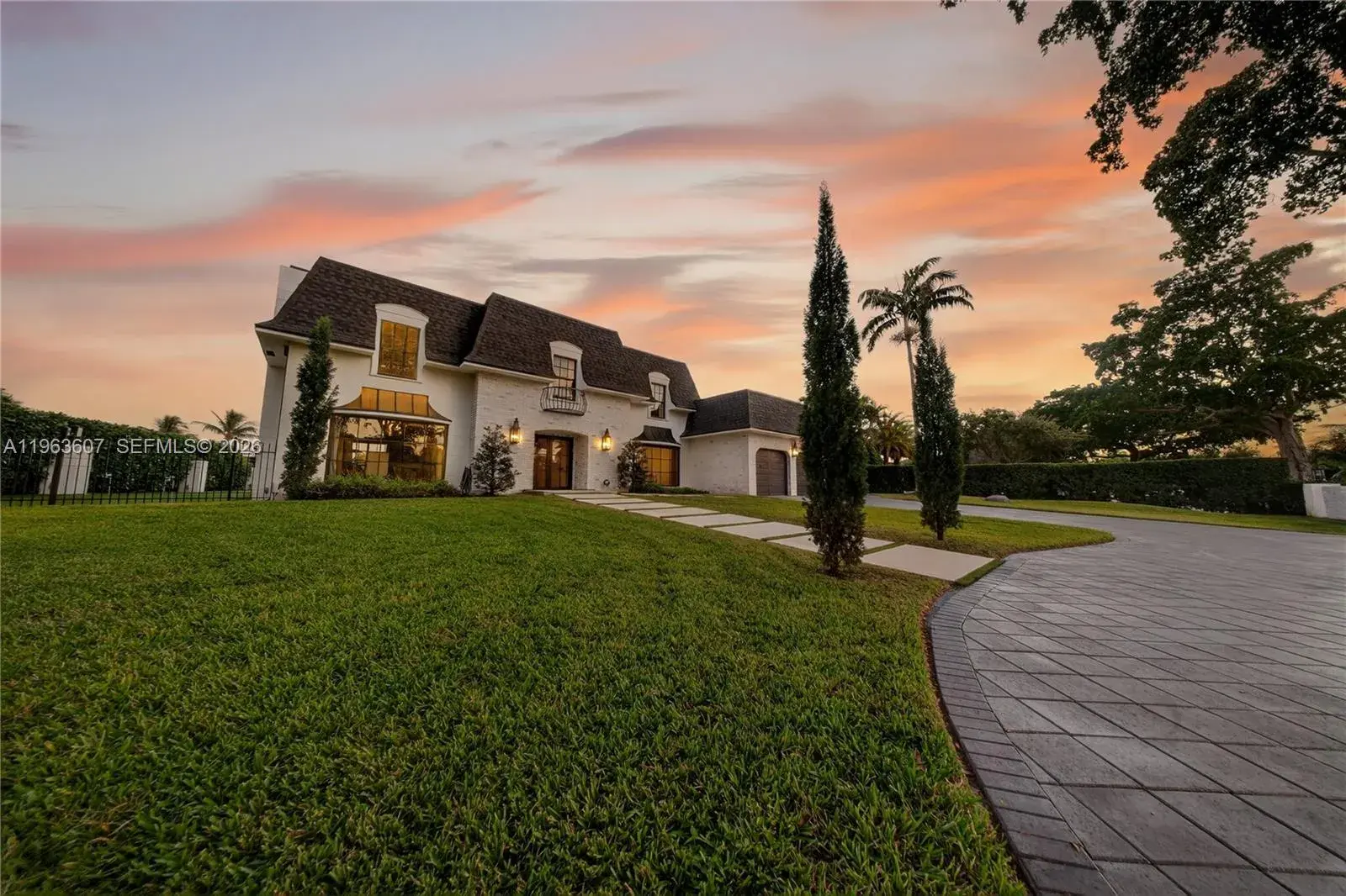 5 bedroom 4 bath Residential for sale at 4312 NE 22nd Ave, Fort Lauderdale FL 33308