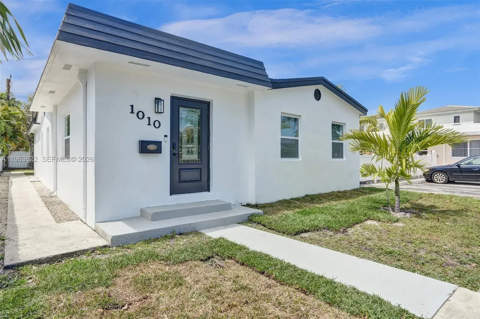 3 bedroom 2 bath Residential for sale at 1010 N 16th Ave, Hollywood FL 33020