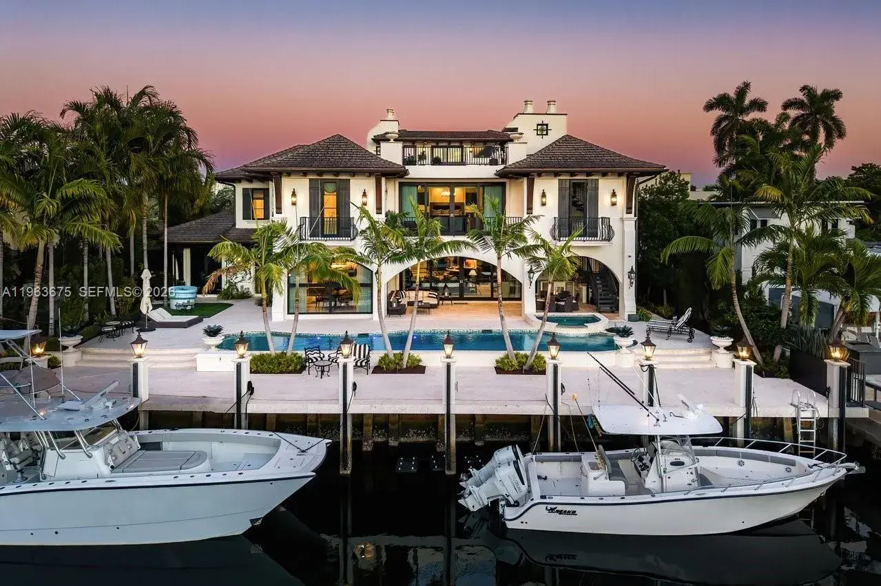 5 bedroom 7 bath Residential for sale at 633 Isle Of Palms Dr, Fort Lauderdale FL 33301