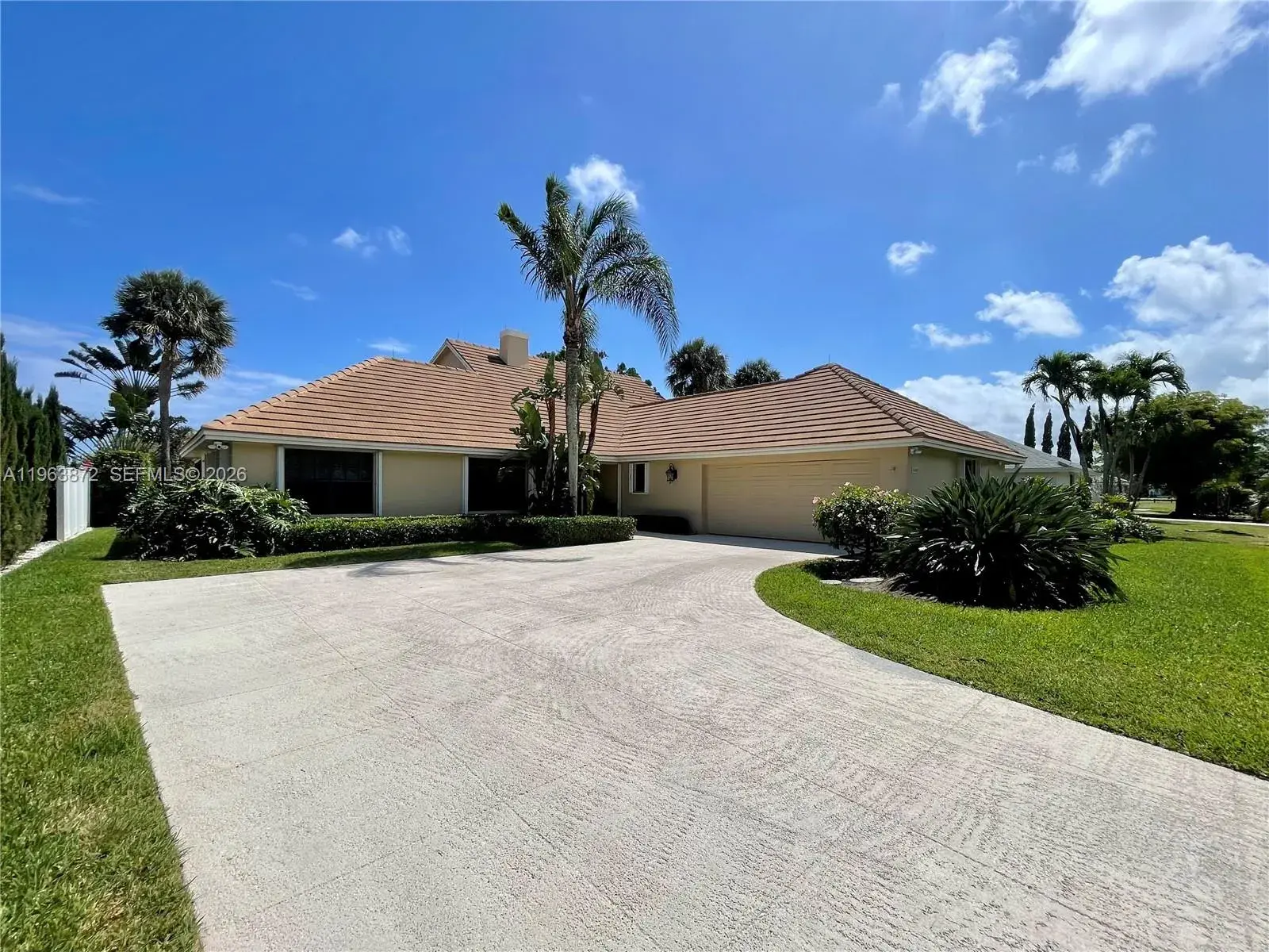 3600 N Shore Dr, West Palm Beach FL 33407