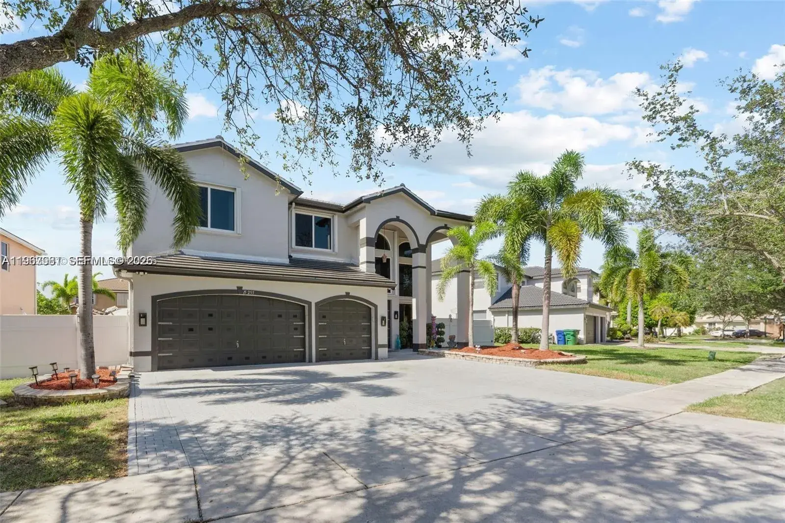 6 bedroom 4 bath Residential for sale at 15255 SW 21st Pl, Miramar FL 33027