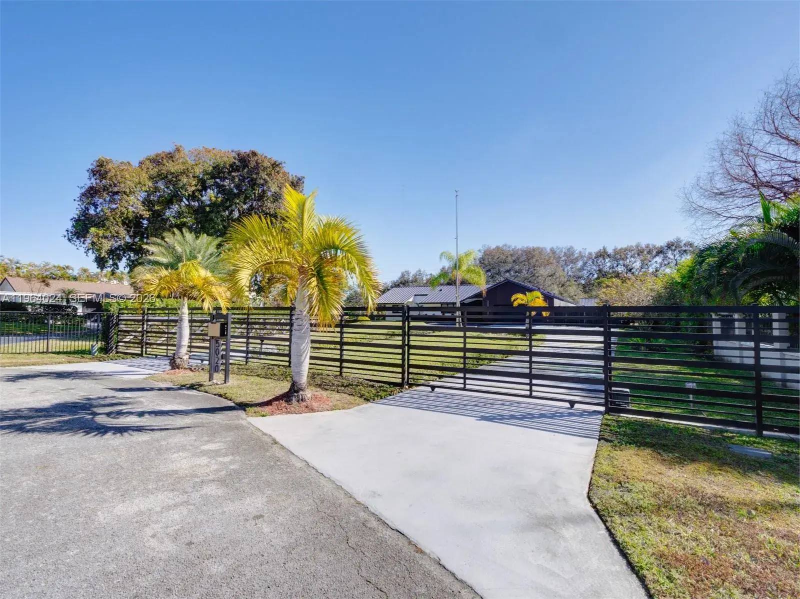 5020 Hawkhurst Ave, Southwest Ranches FL 33331