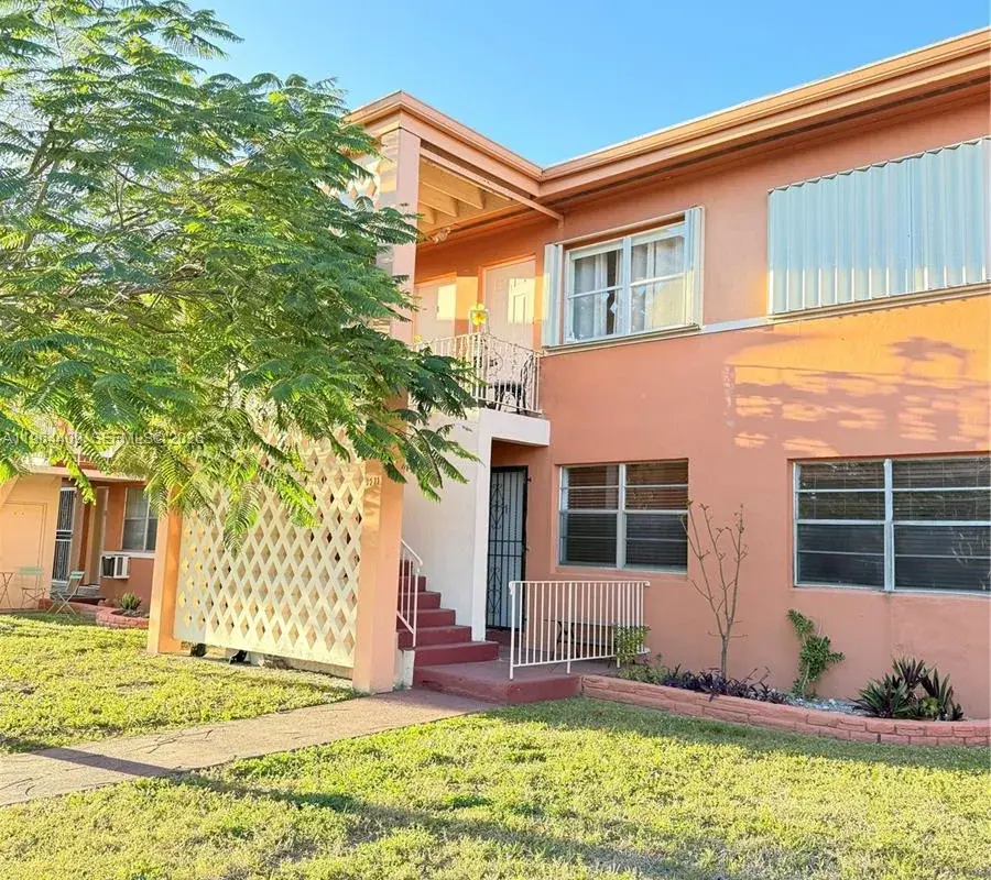 3411 SW 11th St # 3B, Miami FL 33135