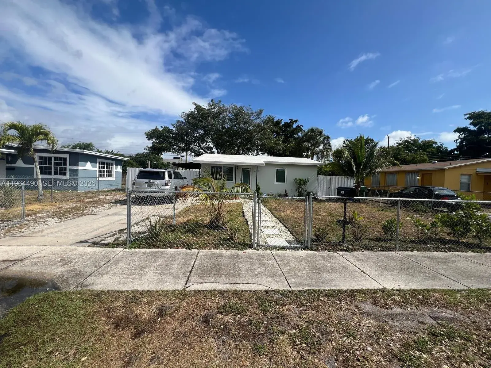 2561 NW 18th Ct, Fort Lauderdale FL 33311