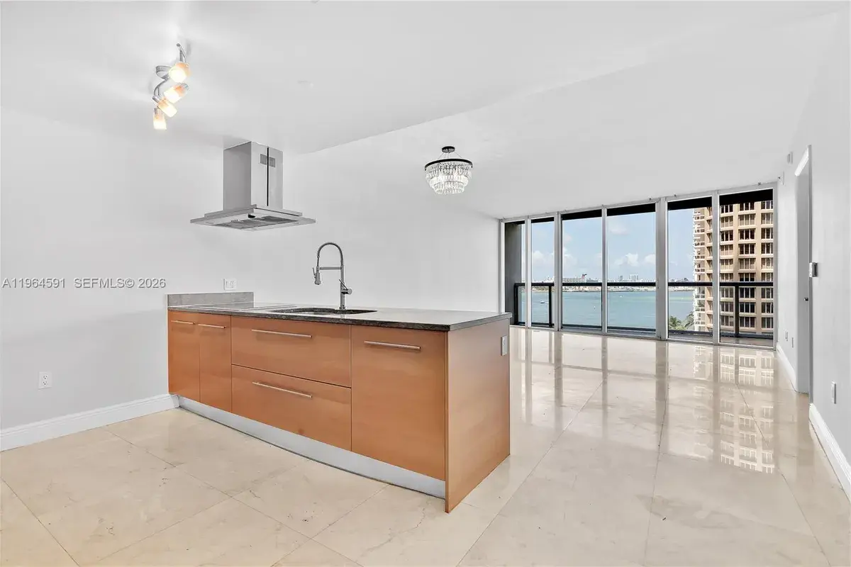 465 Brickell Ave # 917, Miami FL 33131