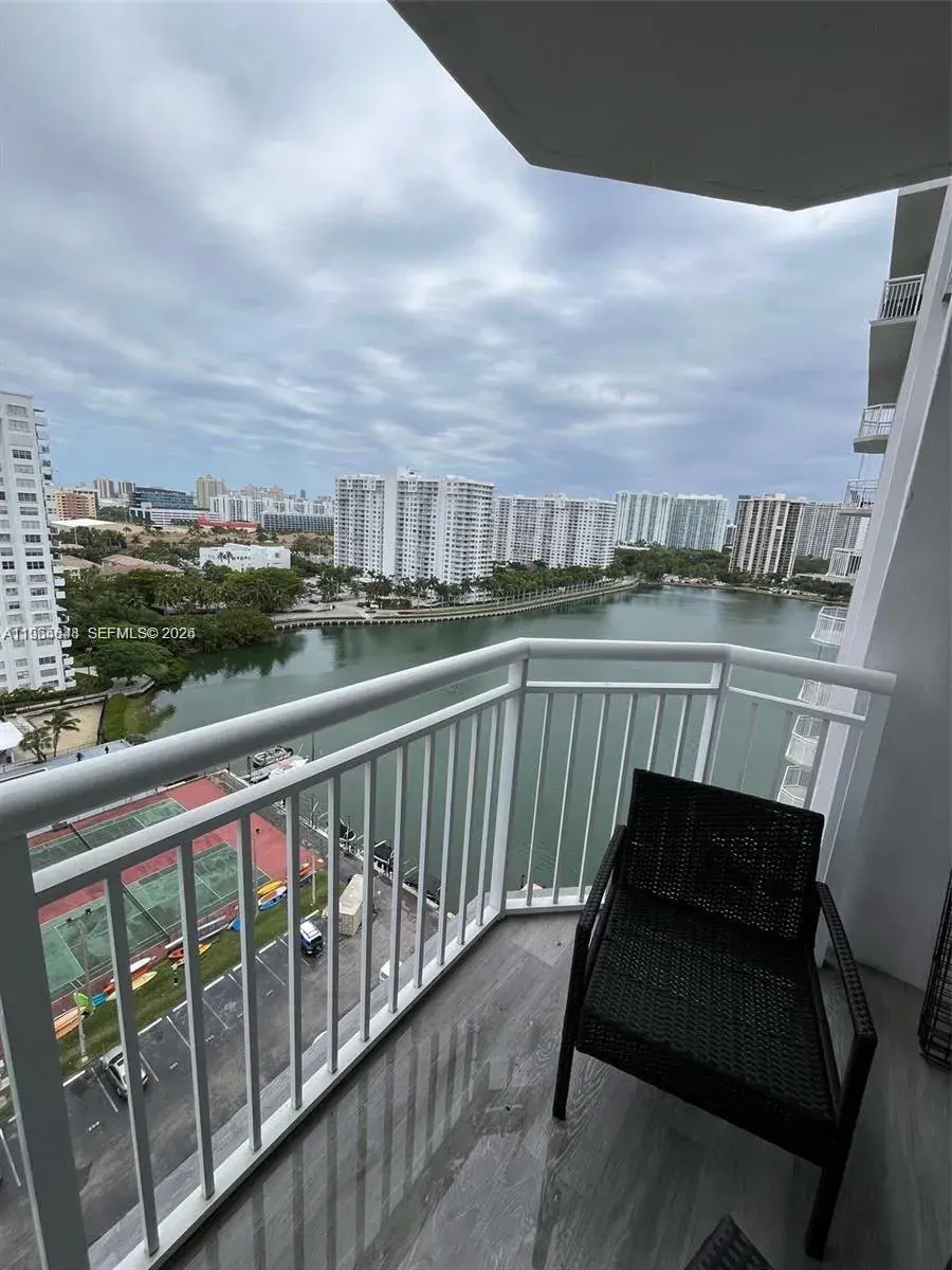 2 bedroom 2 bath Residential Lease for rent at 18071 BISCAYNE BLVD # 1702, Aventura FL 33160
