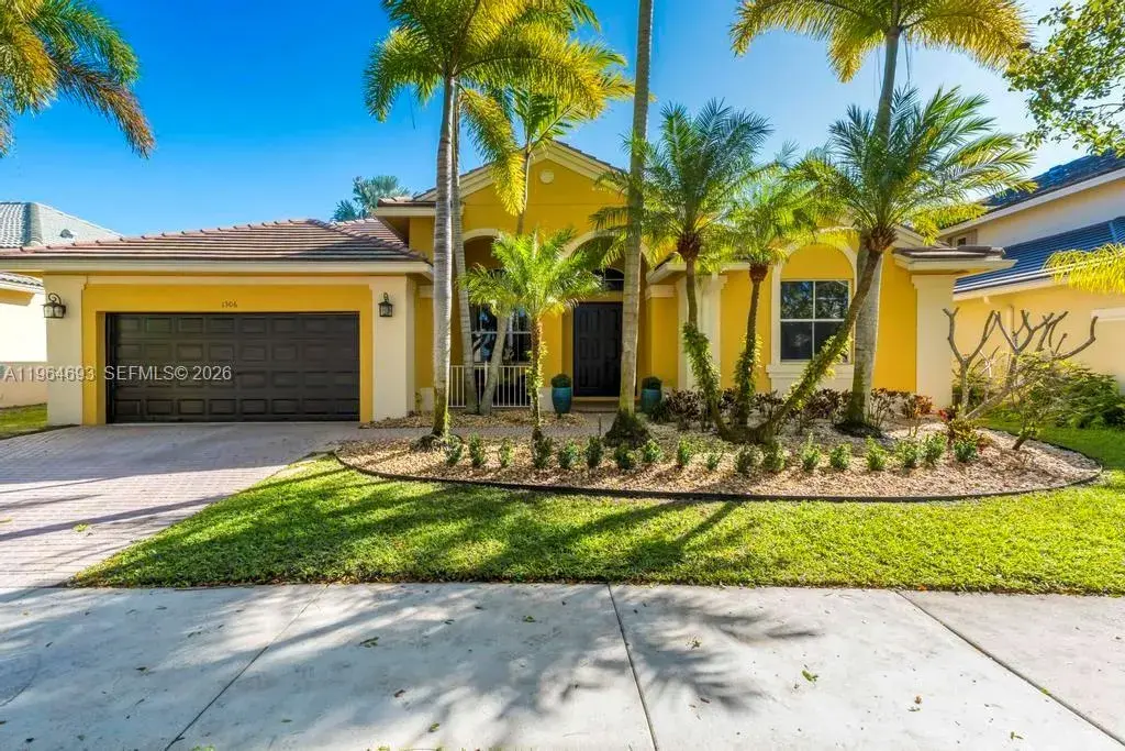 5 bedroom 2 bath Residential for sale at 1306 Crossbill Ct, Weston FL 33327