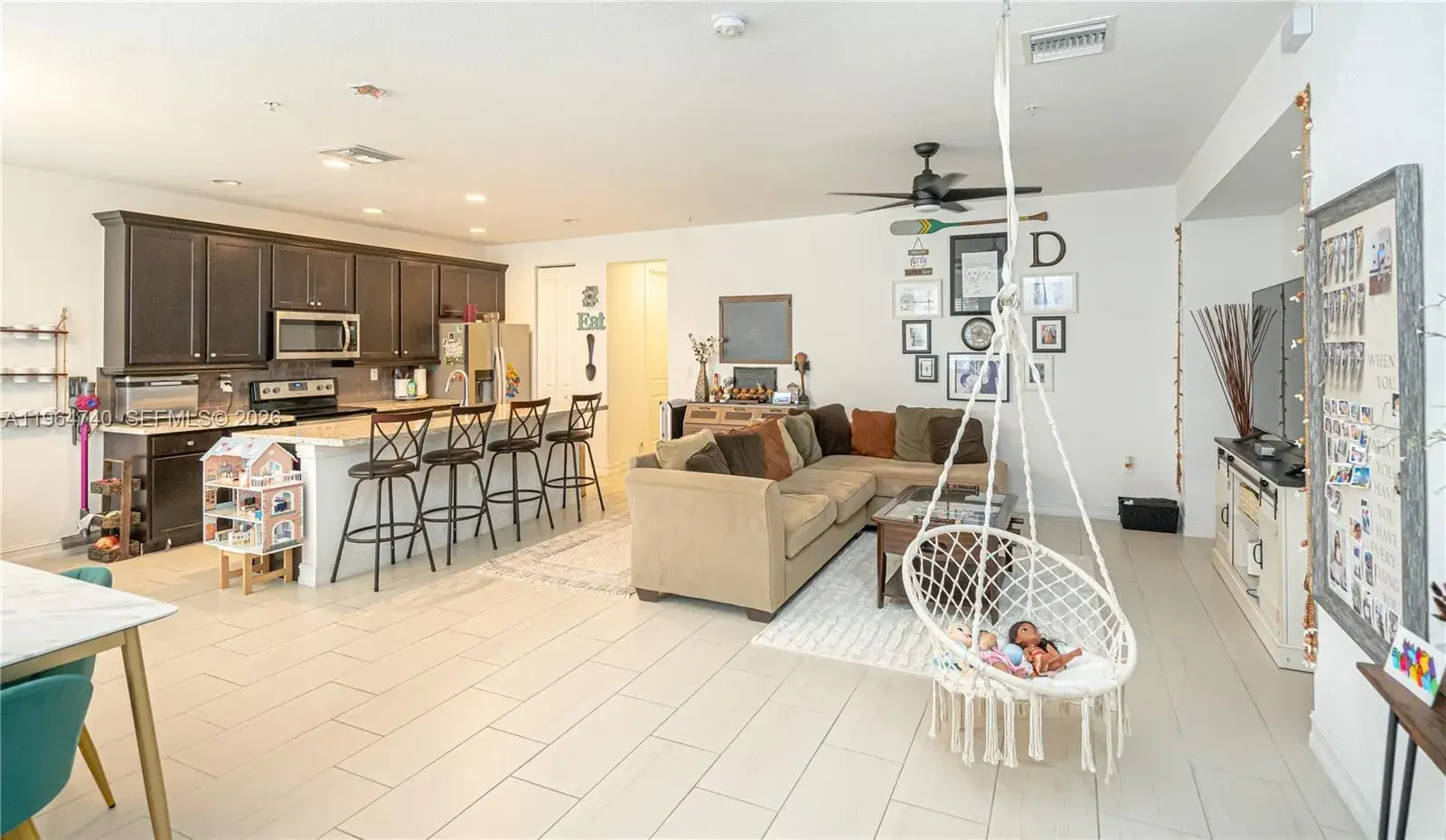3 bedroom 3 bath Residential for sale at 11660 SW 13th Ct, Pembroke Pines FL 33025