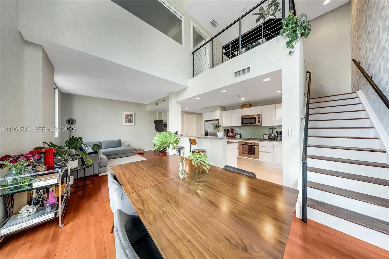 1 bedroom 1 bath Residential for sale at 1050 Brickell Ave # 422, Miami FL 33131