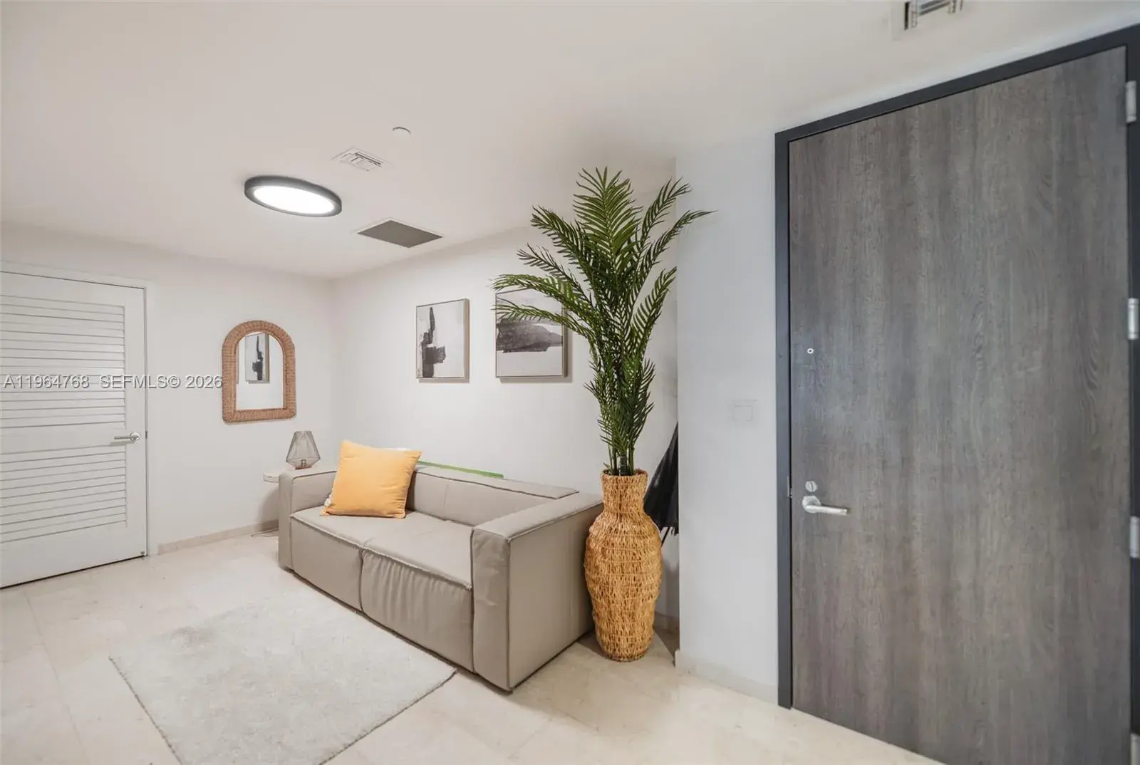 2 bedroom 2 bath Residential for sale at 88 SW 7th St # 2204, Miami FL 33130
