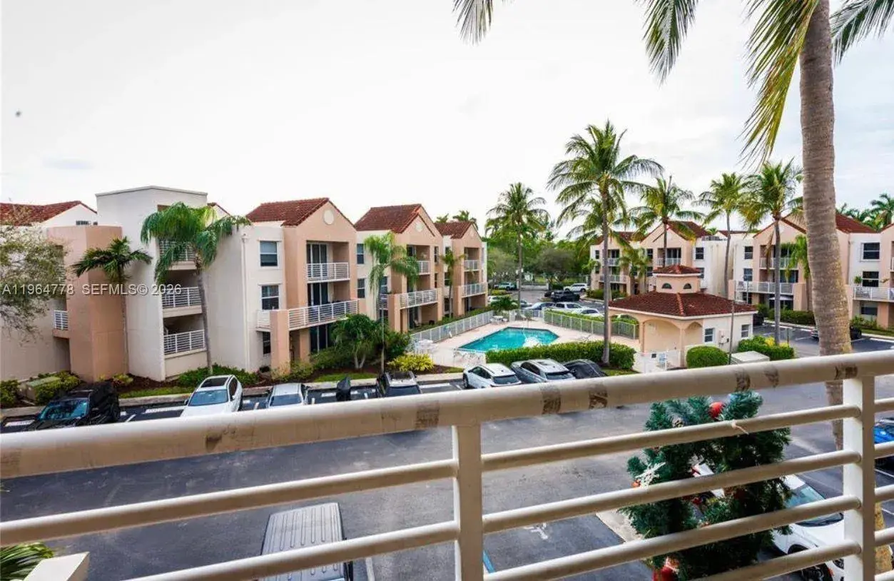 2 bedroom 2 bath Residential for sale at 2721 Ocean Club Blvd # 303, Hollywood FL 33019
