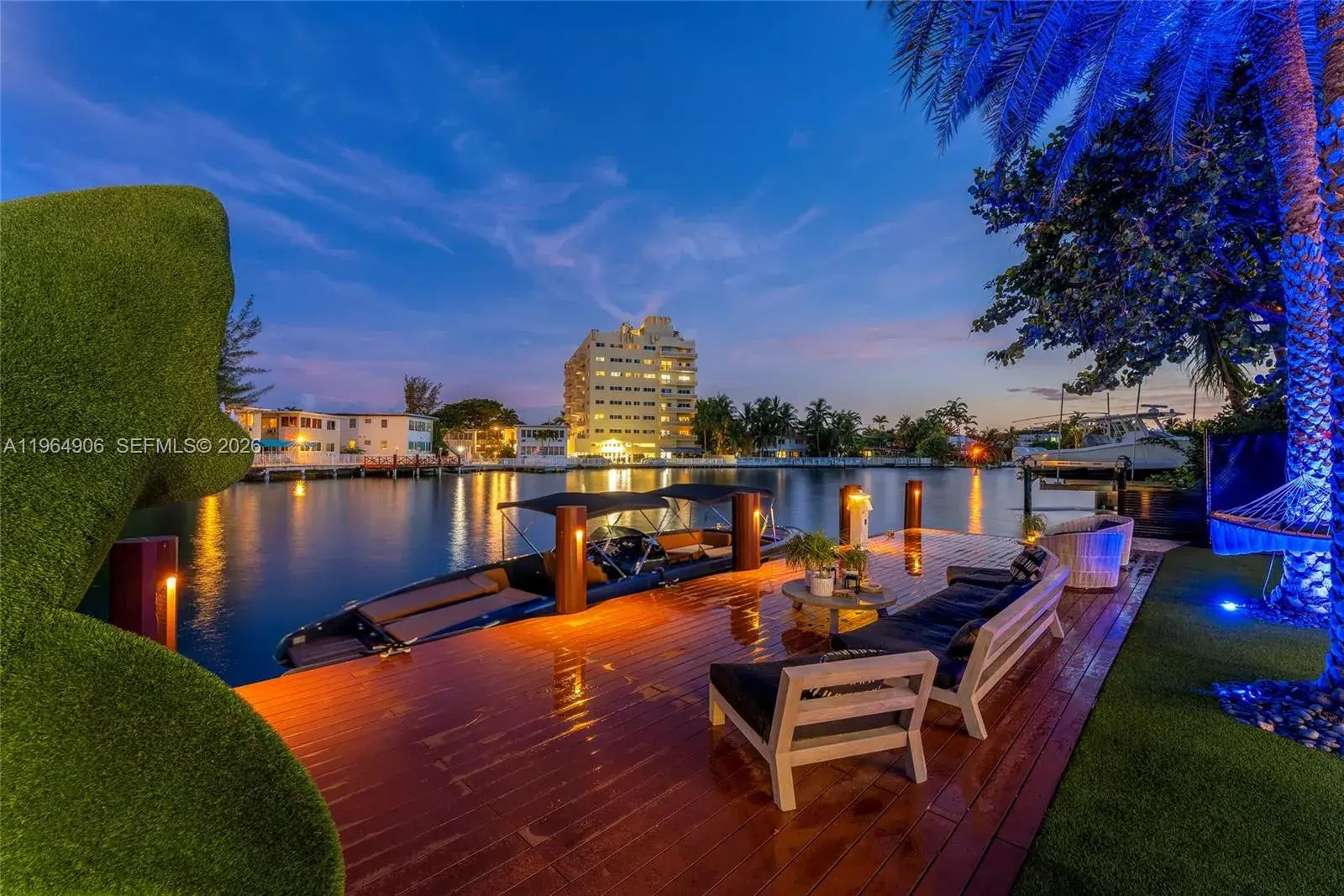 528 Lakeview Ct, Miami Beach FL 33140