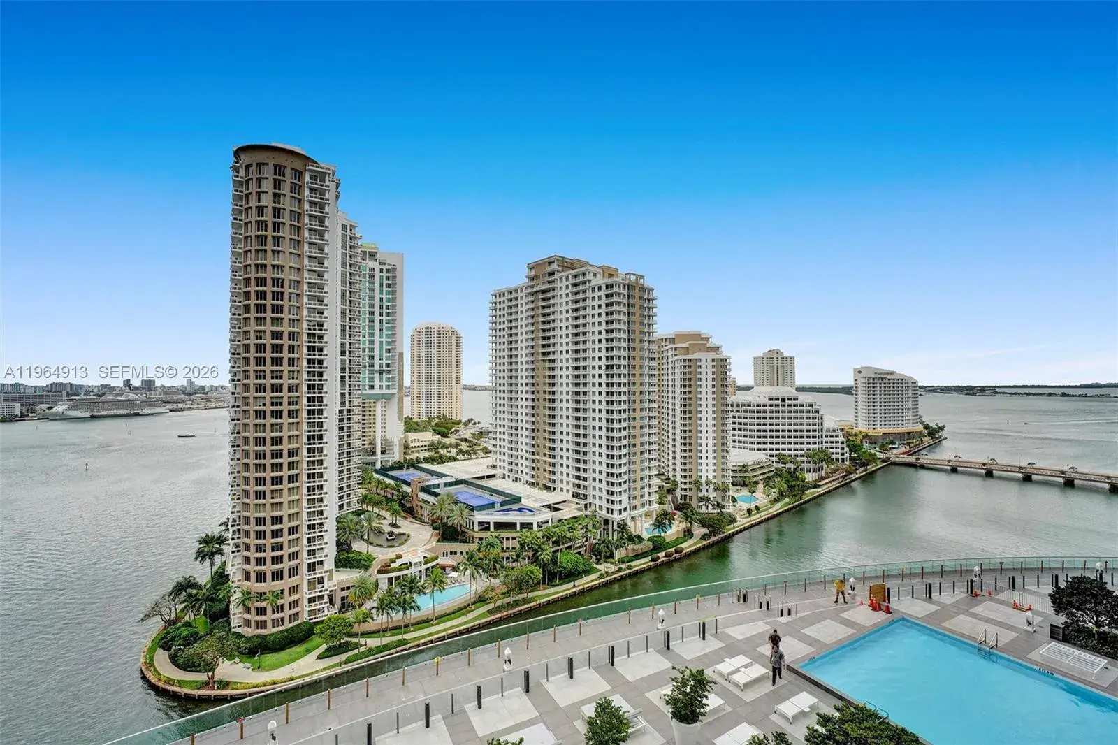 465 Brickell Ave # 1905, Miami FL 33131 photo 2