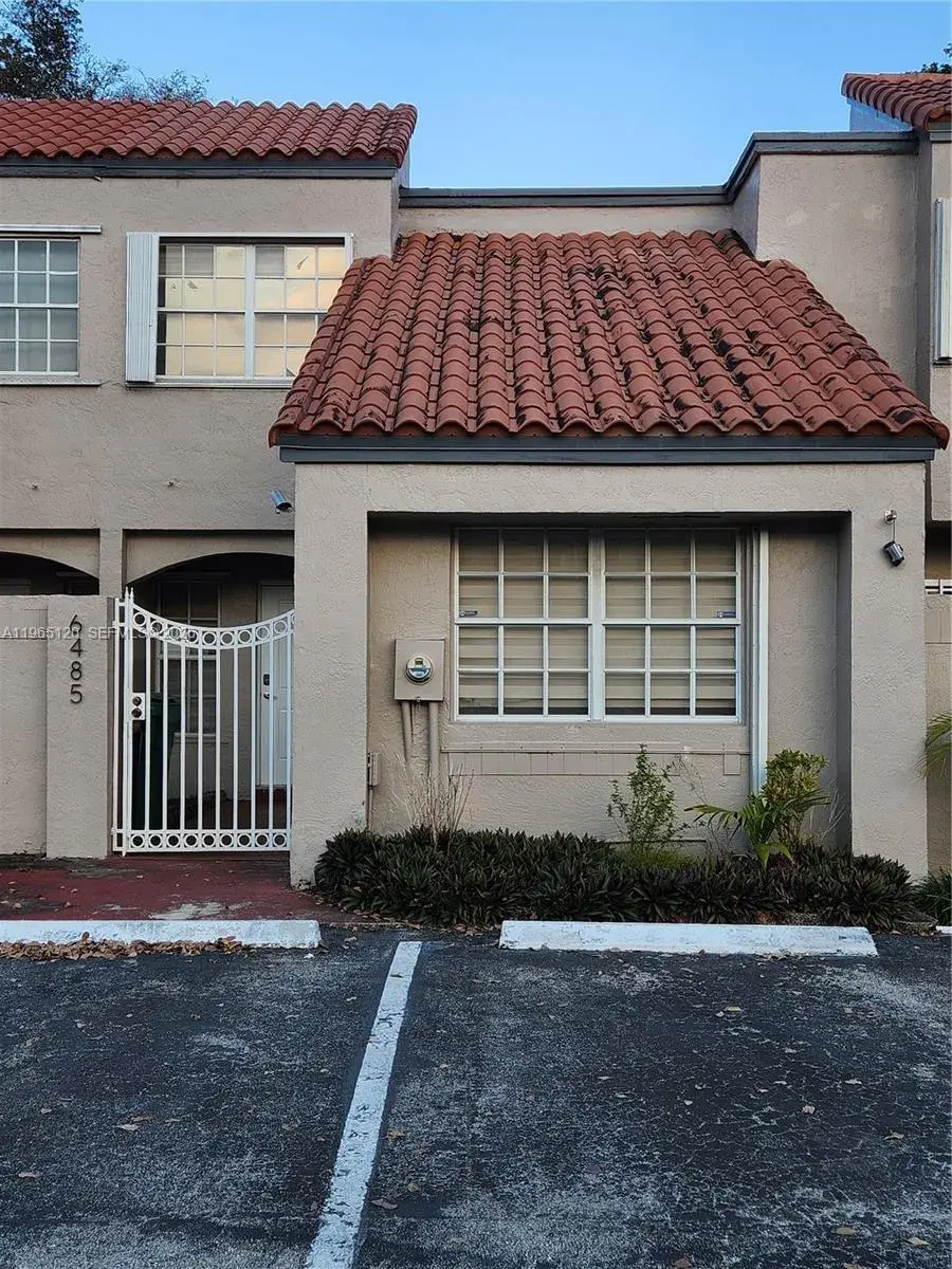 6485 SW 129th Ave, Miami FL 33183