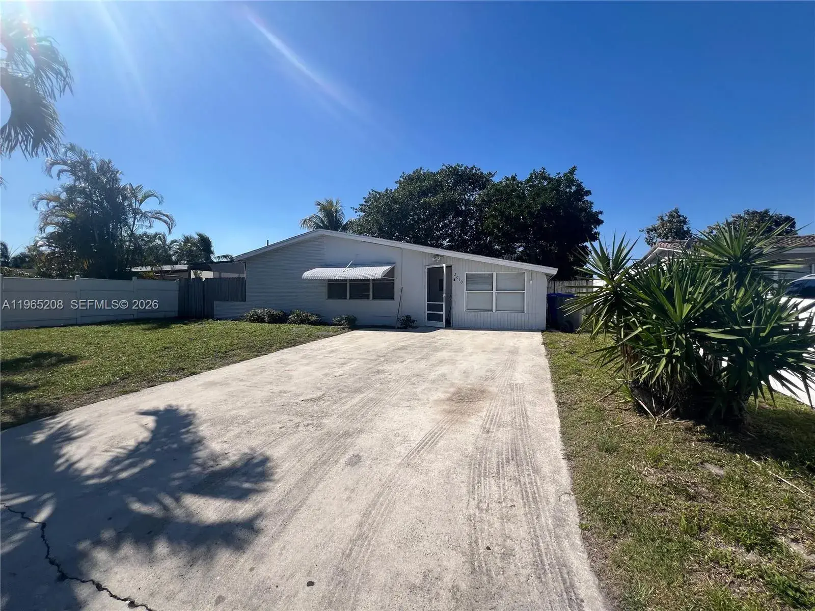 2010 N 61st Ave # 0, Hollywood FL 33024