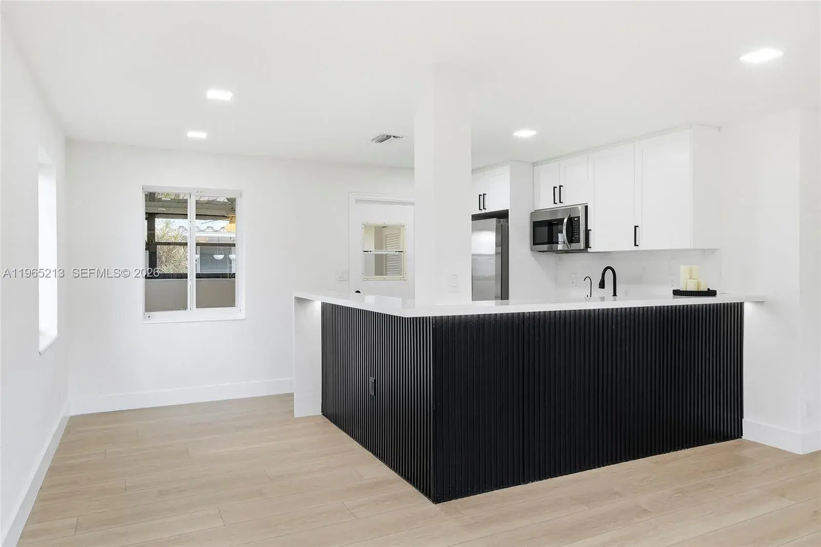 2 bedroom 1 bath Residential for sale at 921 N 32nd Ave, Hollywood FL 33021