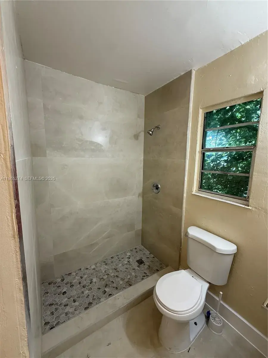 8290 NW 4th Ave # 2, Miami FL 33150