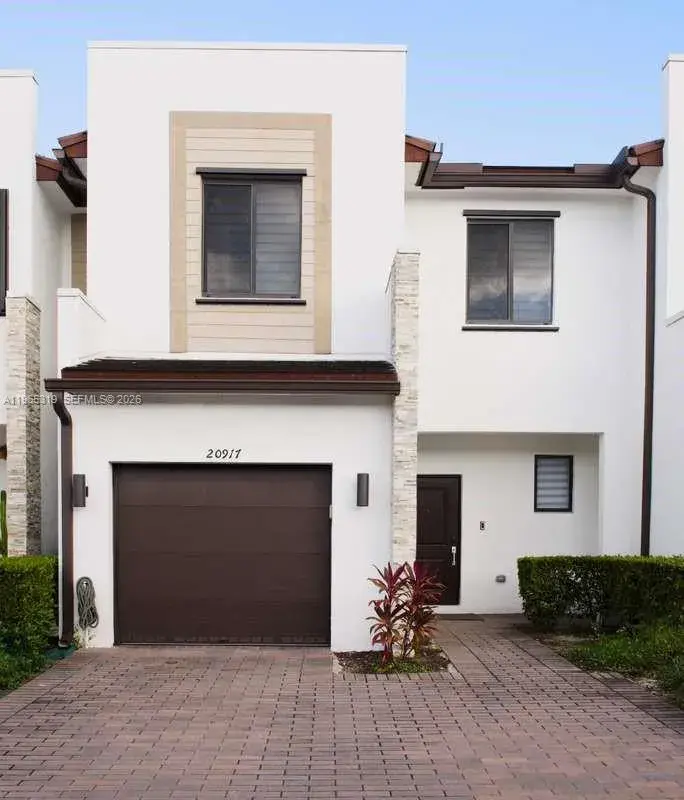 20917 NE 8th Ave, Miami FL 33179