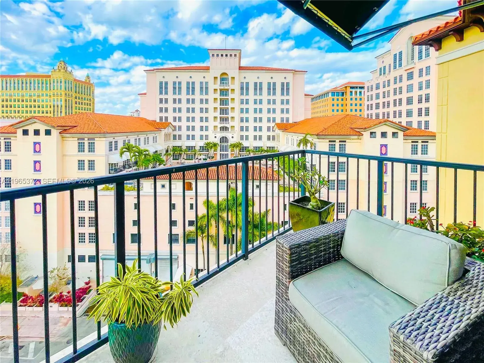 3 bedroom 2 bath for sale at 55 Merrick Way # 812, Coral Gables FL 33134