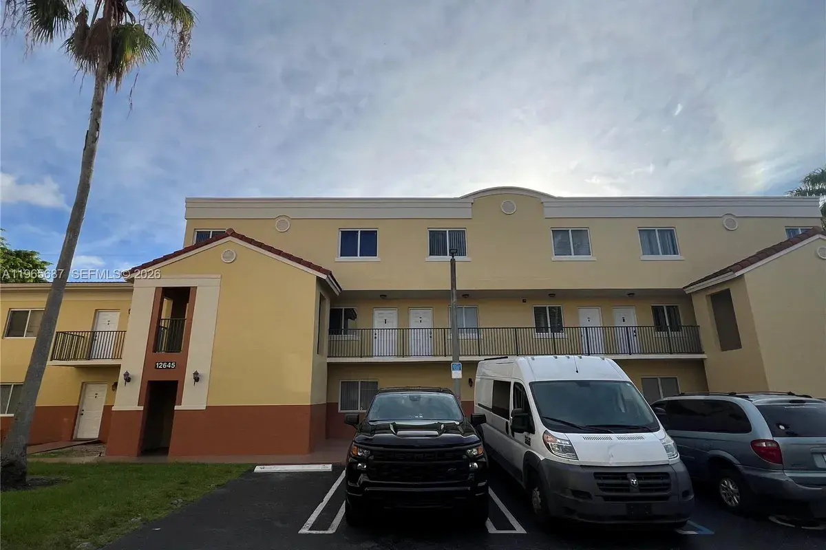12645 SW 91st St # 202, Miami FL 33186