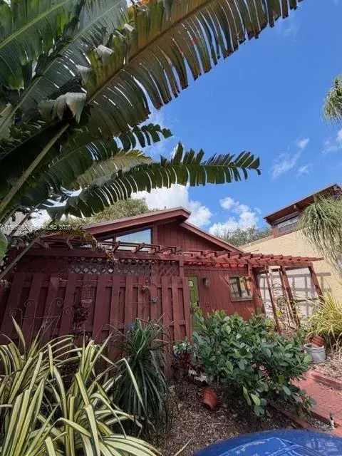 2 bedroom 2 bath Residential for sale at 6171 NW 32nd Way, Fort Lauderdale FL 33309