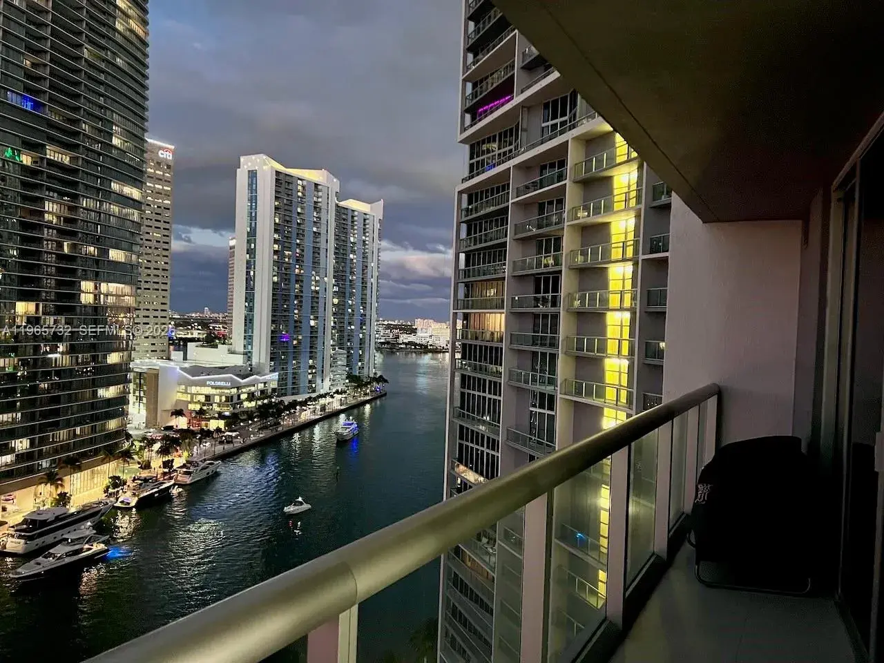 2 bedroom 2 bath Residential for sale at 475 Brickell Ave # 1715, Miami FL 33131
